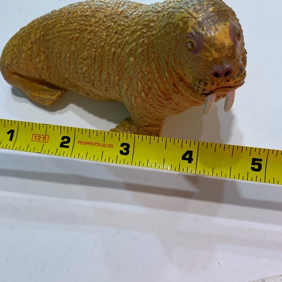 Vintage AAA Rubber Walrus toy from the 1990’s - Picture 5 of 5